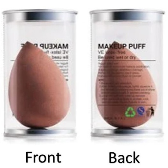 Water Droplet Shaped Foundation Blending Sponge - Picture 2 of 3